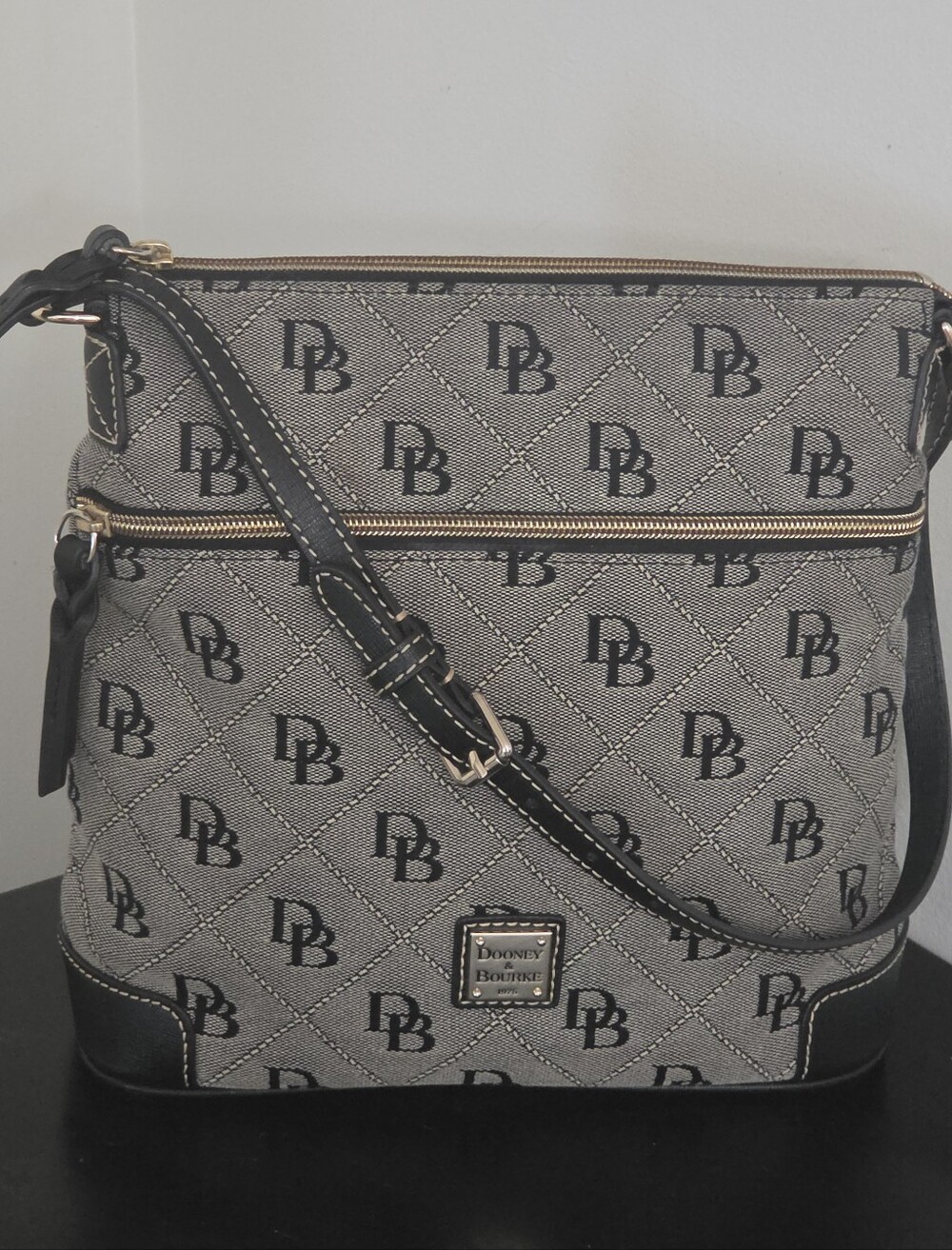 Dooney & Bourke SHOULDER BAG